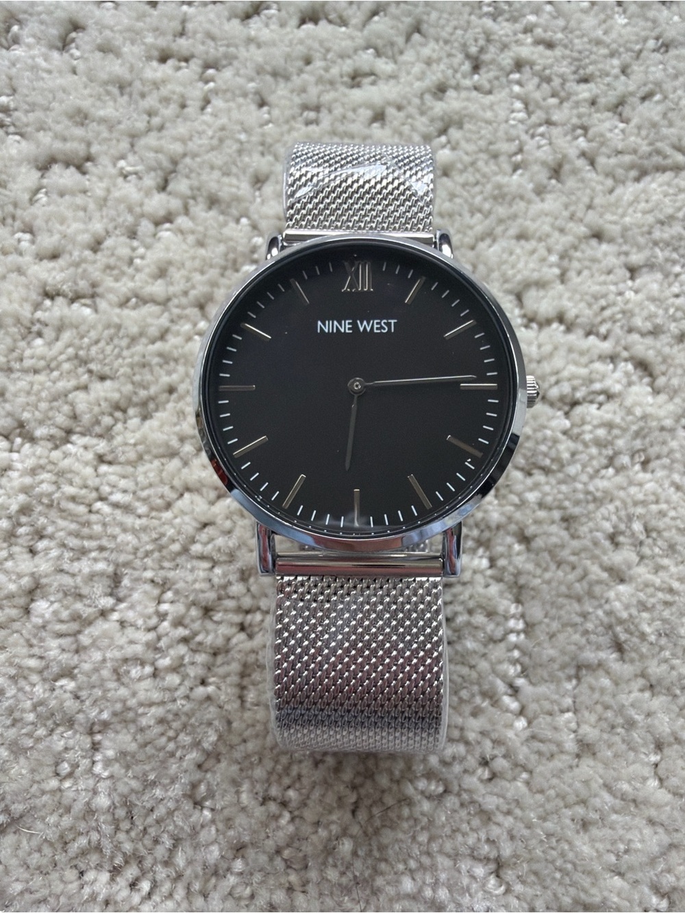 Nine West Silver Mesh Band Black Dial Men's Watch